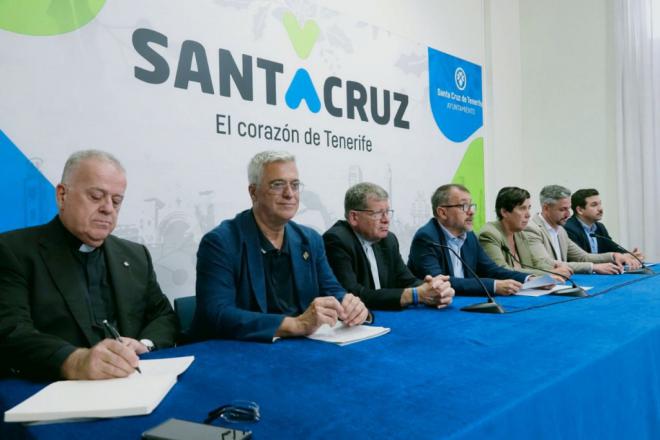 Santa Cruz recibe a la Virgen de Candelaria con gran devoción