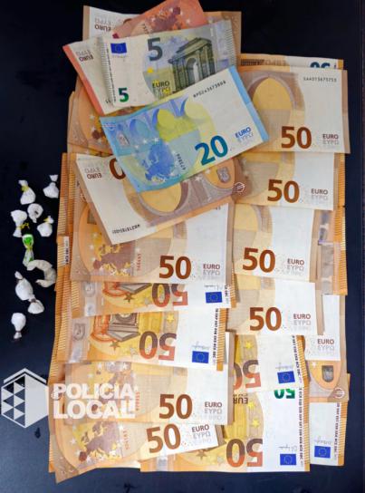 Detenido por posible menudeo de drogas con 1.485 euros y diez dosis de cocaína
