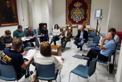 Santa Cruz confirma en la Mesa del Taxi su compromiso de diálogo