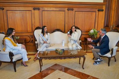 Santa Cruz recibe a Fátima Bosch, Miss Universo 2025