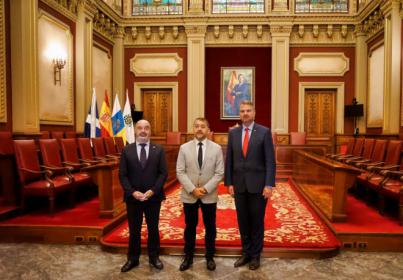 Santa Cruz recibe la visita oficial de Tadej Rupel, embajador de Eslovenia en España