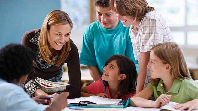 Canarias, entre las CCAA en las que más cae el gasto público en educación