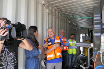 Puesta en marcha de las desaladoras de agua portátiles en el Valle de El Golfo