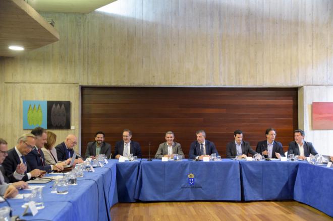 Economía despliega acciones para mitigar los sobrecostes del transporte marítimo
