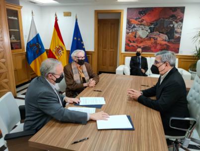 El Gobierno de Canarias adquiere 26 cuadros del artista canario Pepe Dámaso