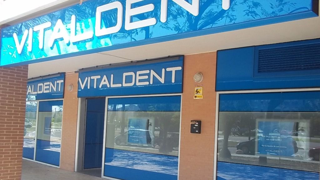 Detenida la cúpula de Vitaldent