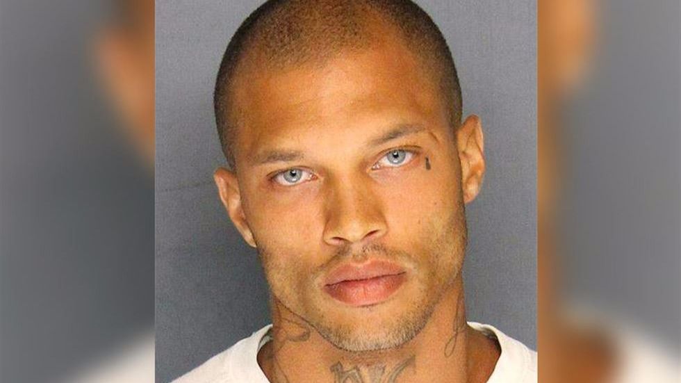 El preso más atractivo sale de la cárcel