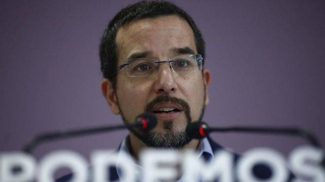 Pablo Iglesias cesa al errejonista Sergio Pascual