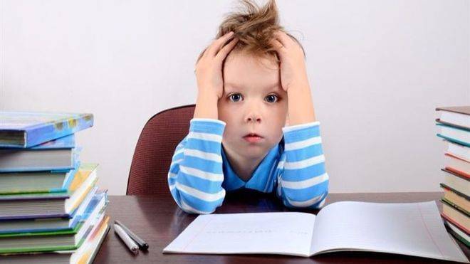 La OMS advierte que los niños tienen demasiados deberes
