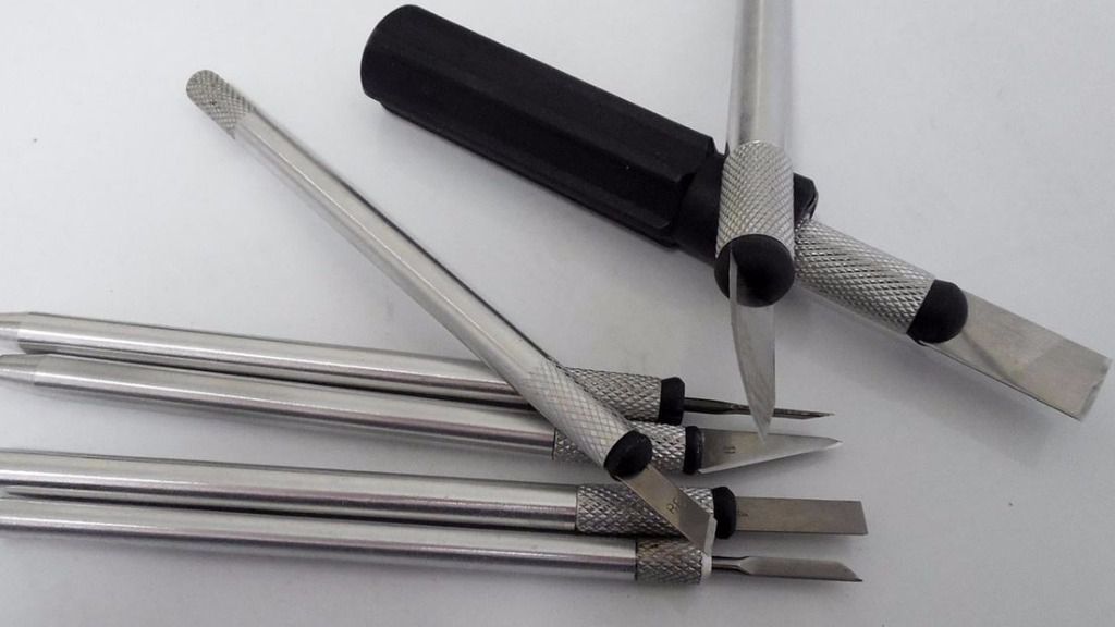 Un bisturí electrónico detecta tumores con el contacto