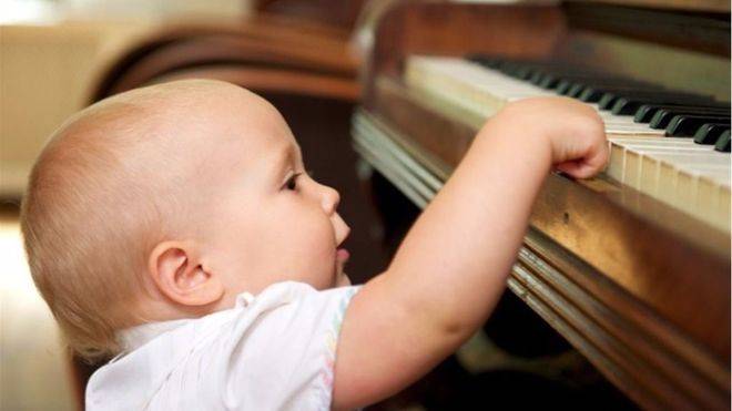 Los fetos estimulados con música nacen más desarrollados