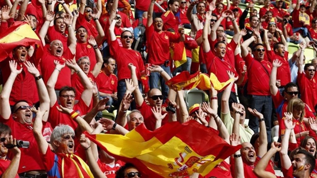 Los hinchas celebran una de las victorias de la Selección Española