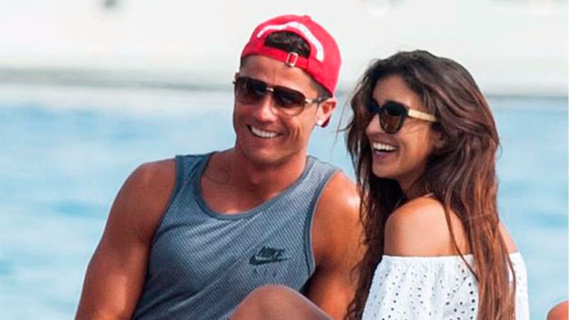 Amiga nueva para el fin de las vacaciones de Ronaldo