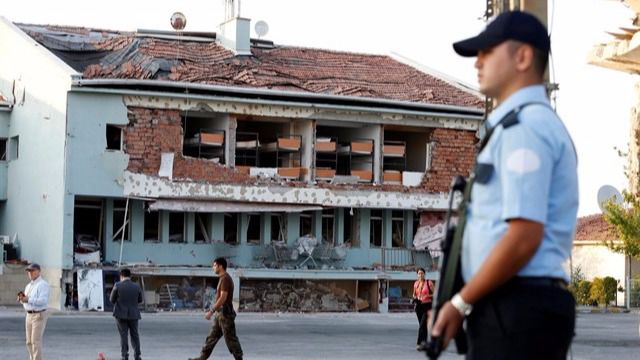 Amnistía denuncia torturas a detenidos tras el golpe de Estado en Turquía