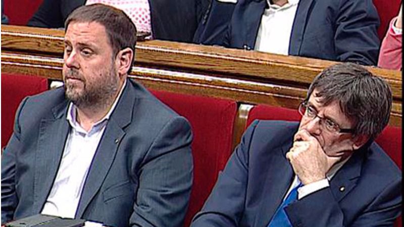 El Constitucional suspende la resolución de ruptura de Catalunya