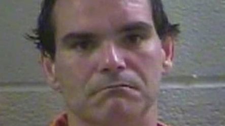 Mata a sus dos perros con una sobredosis de metanfetamina