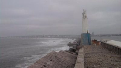 Muere ahogado al intentar sacar del mar una botella con mensaje