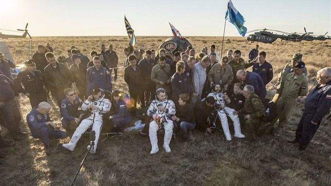 Tres astronautas regresan a la Tierra tras una misión de 172 días