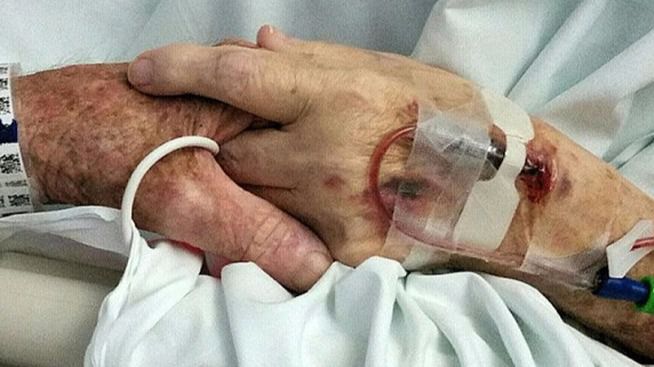 Dos ancianos mueren de la mano el mismo día tras 59 años de matrimonio