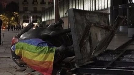 Barcelona retira del Born la estatua de Franco