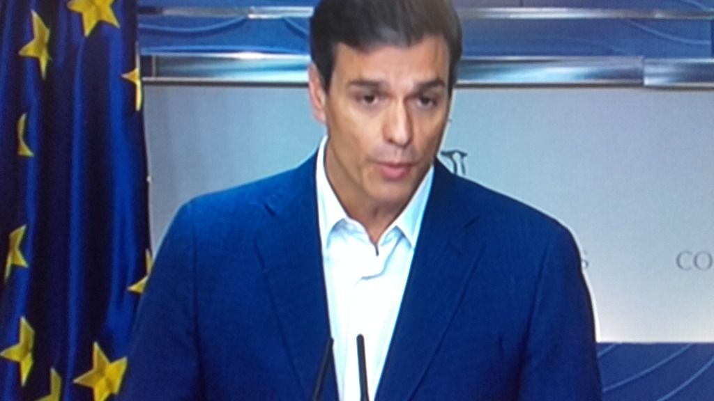 Sánchez renuncia a su acta de diputado