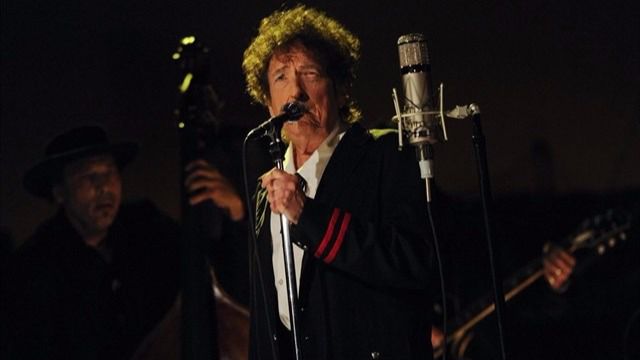 Bob Dylan no acudirá a recoger el Nobel