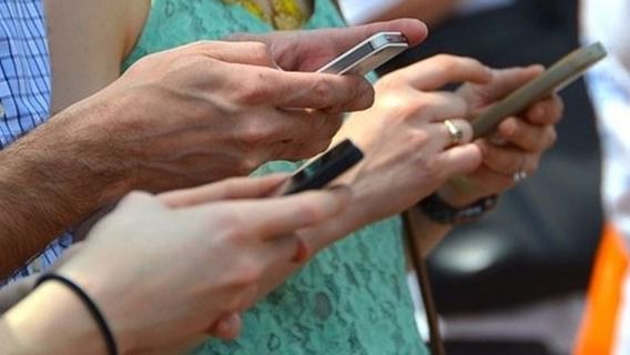 Una batería experimental permite cargar el teléfono en segundos