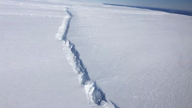 El mayor dique glaciar antártico se agrieta y se teme que colapse
