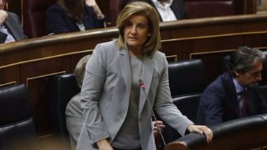 El Gobierno buscará un pacto para salir del trabajo a las 18 horas