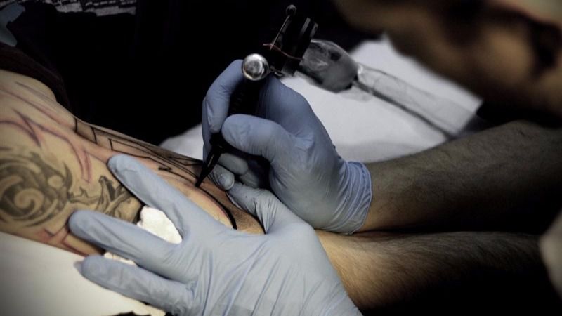 La tinta de los tatuajes podría causar cáncer