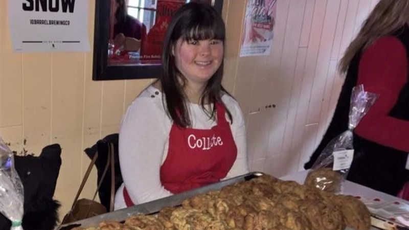 Inaugura su pastelería tras ser rechazada por tener Síndrome de Down