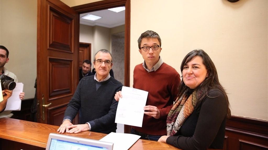 Íñigo Errejón, Juan Pedro Yllanes y Auxiliadora Honorato en el Congreso