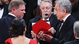 'Moonlight' chafa la noche a 'La La Land' tras un error histórico