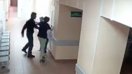 La agresión en un hospital se hace viral en las redes