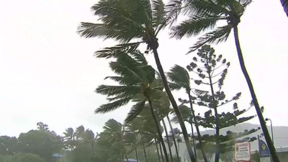 El ciclón Debbie azota la costa australiana