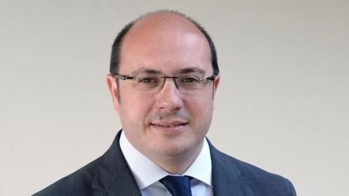 Dimite el presidente de Murcia