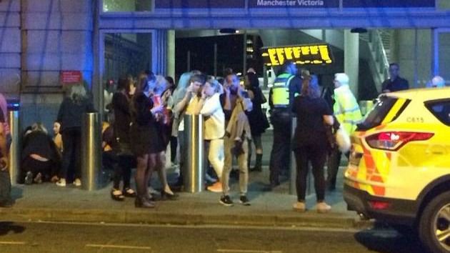 22 muertos en un atentado suicida en un concierto de Ariana Grande