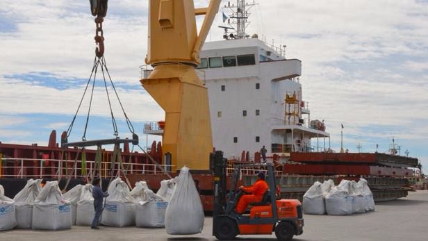 Los estibadores suspenden las cinco primeras jornadas de huelga
