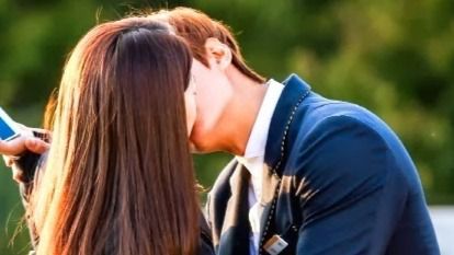 Uno de cada cinco chicos considera que besar a otra no es infidelidad