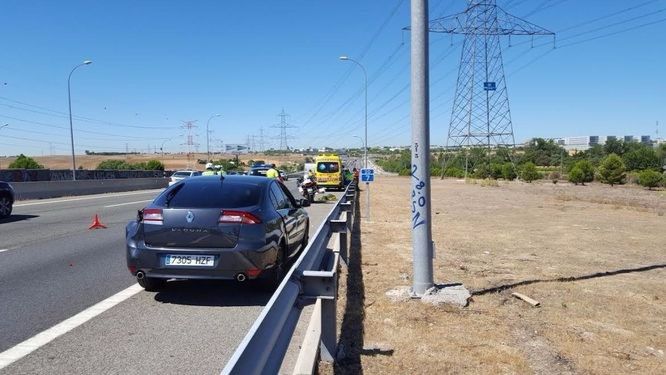 Muere arrollado un guardia civil por una furgoneta en la A-1
