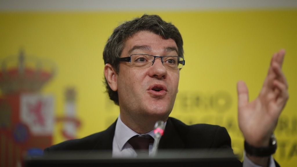 El ministro Nadal asegura que el desafío catalán perjudica al turismo más que los atentados