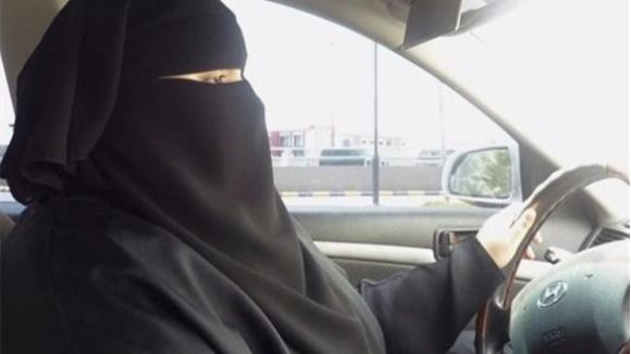 Arabia Saudí permitirá conducir a las mujeres