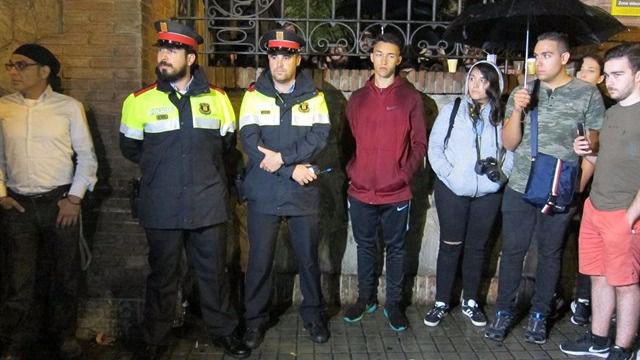 Seis jueces investigan la actuación de los Mossos por no impedir la votación