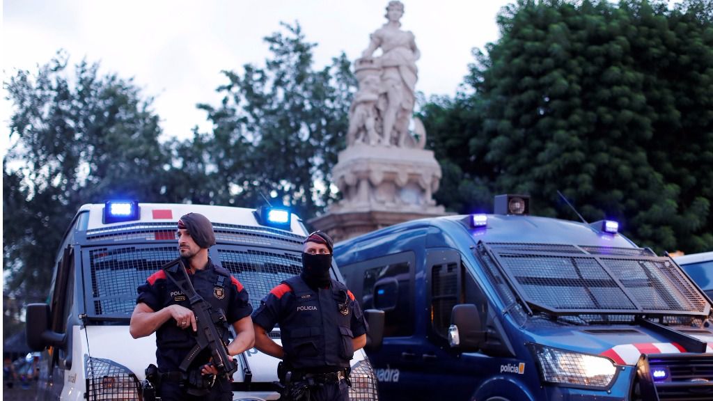 Los Mossos cierran el parque donde está el Parlament de Catalunya por seguridad