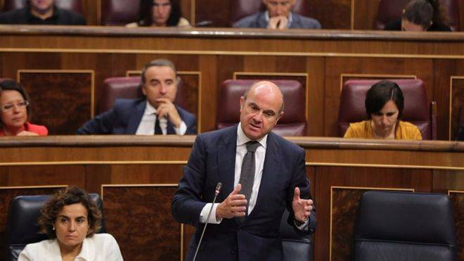 De Guindos: 'La fuga de empresas de Cataluña hasta ahora es un aperitivo'