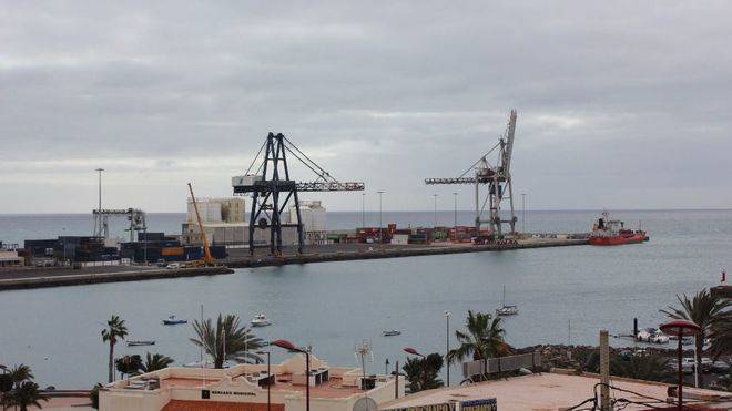 Fuerteventura pide que se incluya su puerto como escala en la ruta a la Península