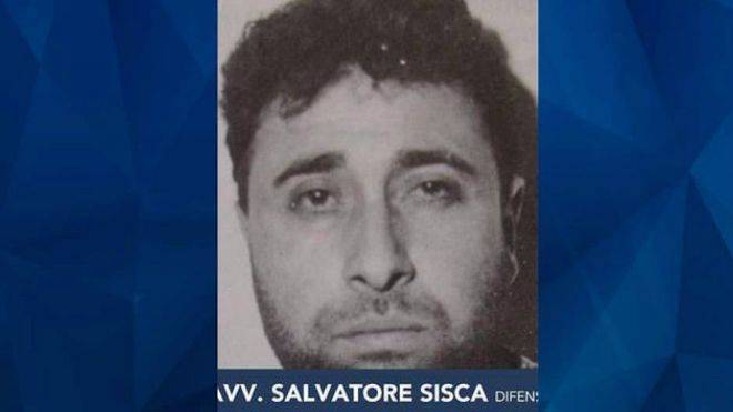 Detenido por encadenar y violar a una mujer durante 10 años en Italia