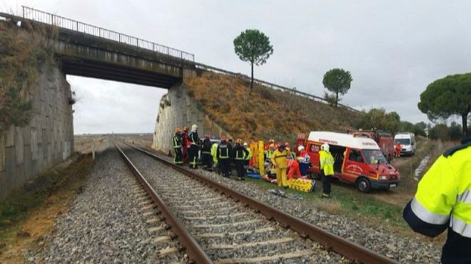 21 heridos al descarrilar el tren Málaga-Sevilla por las fuertes lluvias