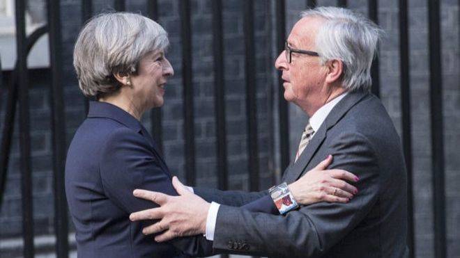 La CE recomienda pasar a la siguiente fase de negociación del Brexit