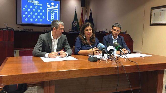 Clavijo apuesta por un ambicioso plan para El Hierro